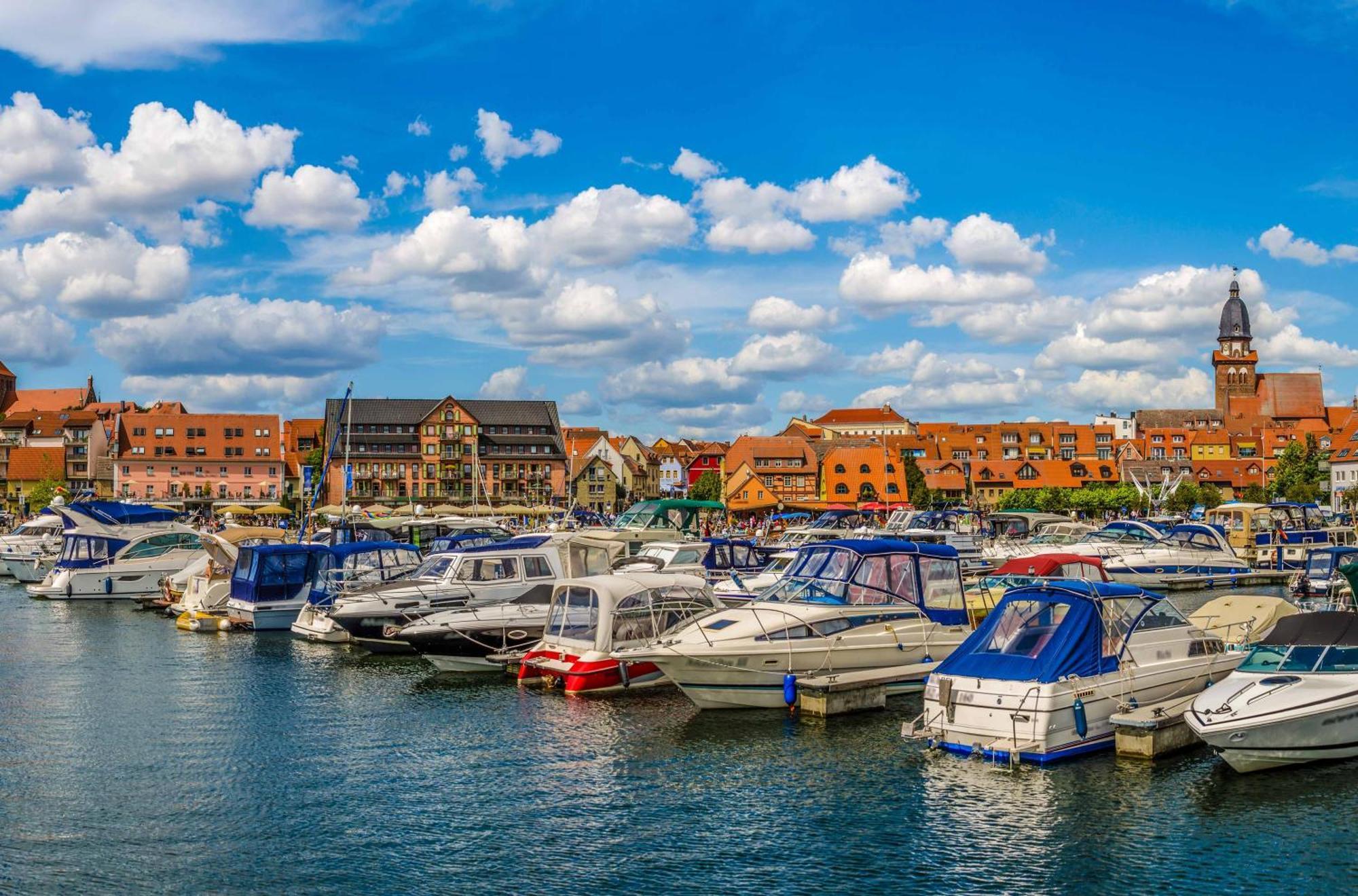 Ferienwohnungen am Müritzer Hafen Waren  Exterior foto